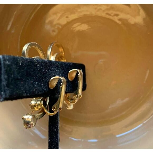 Sarah Coventry Style Swirl Clipback Earrings, in Gold, DISCOUNTED - Picture 4 of 5